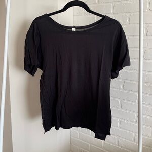 Lululemon Black Tee